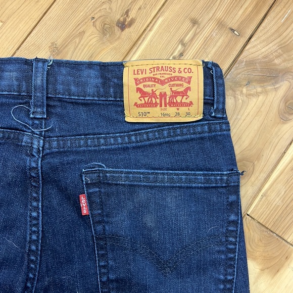 Boys 16  Levi’s Jeans - Picture 4 of 4
